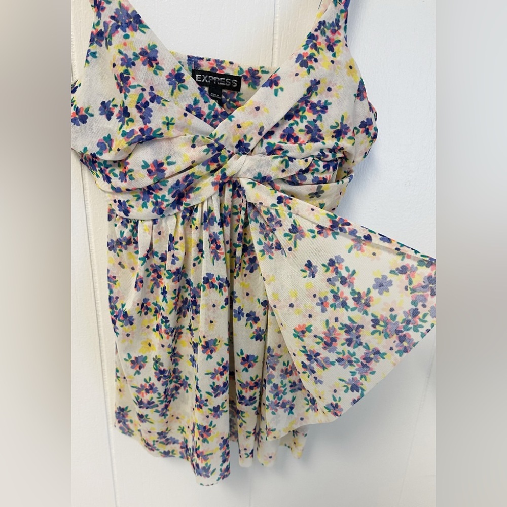 Express Tank Top - Picture 4 of 9